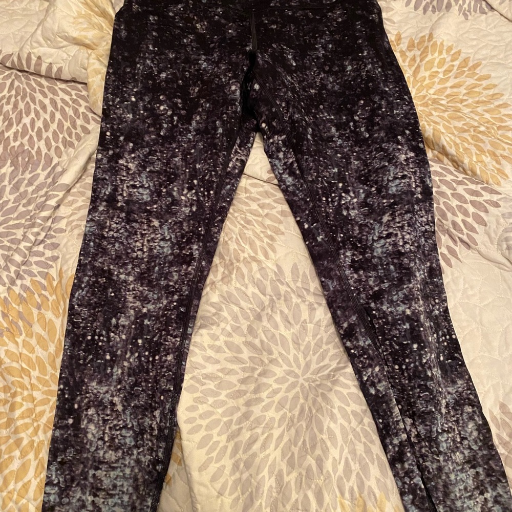 Women’s size 10 lululemon leggings